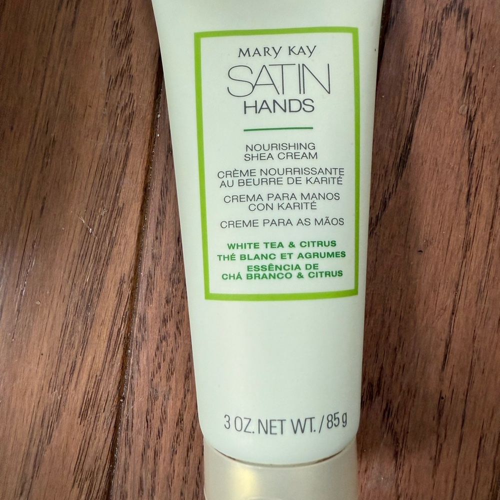 Mary Kay Satin Hands Hand Cream - white tea & citrus